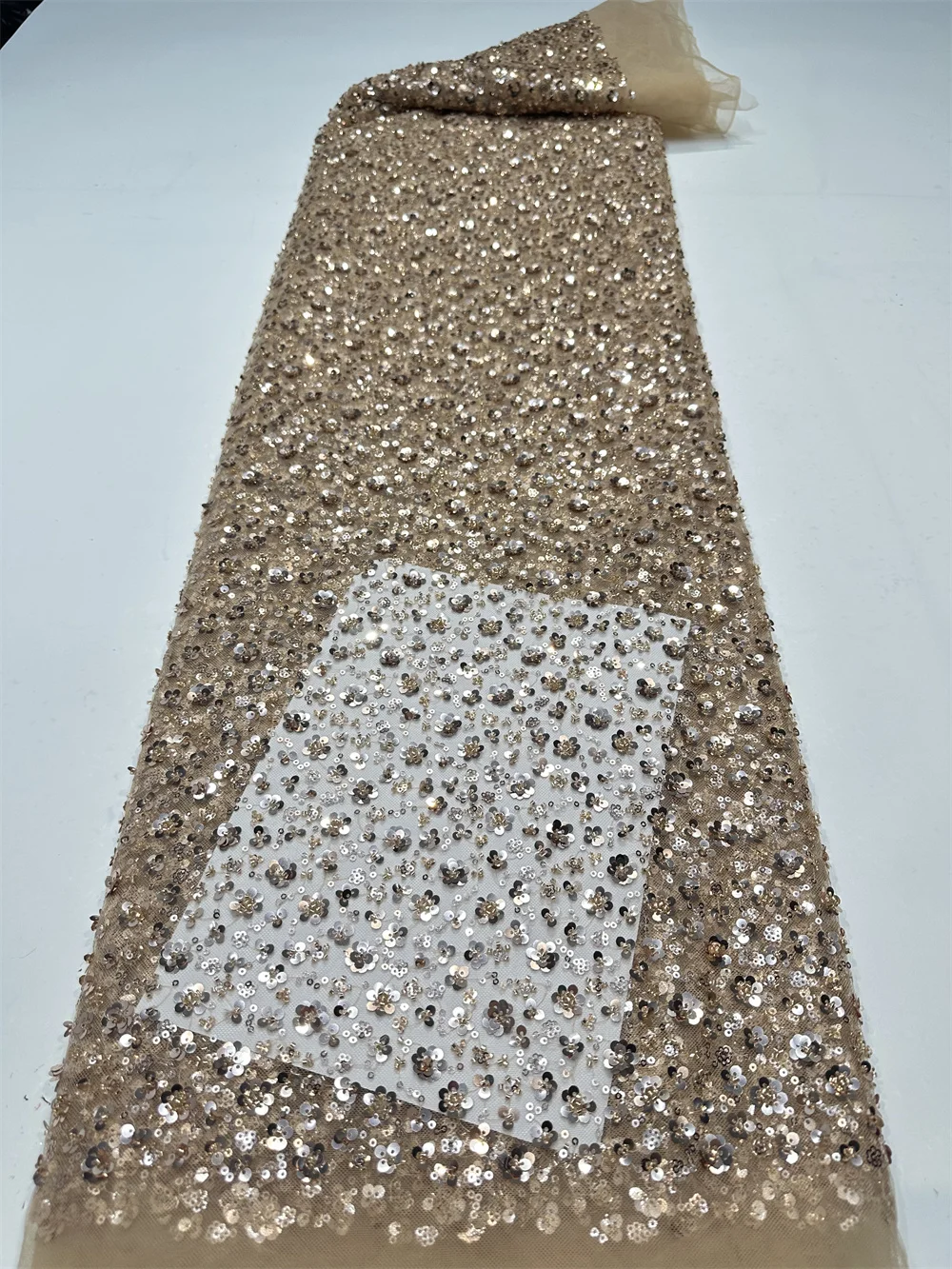 アフリカのレース生地 2026 ゴールドスパンコール ビーズ - Glitter Tablecloth のレビューと価格